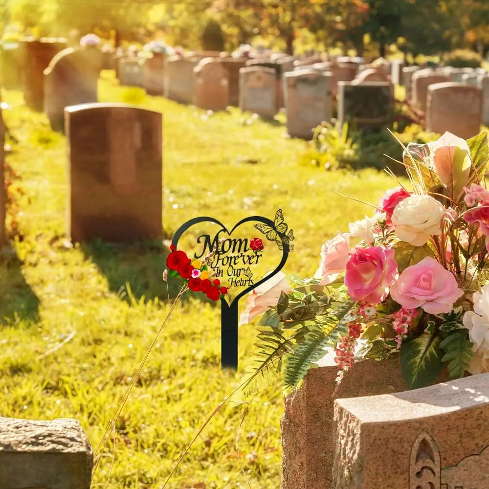 Heart Shape Memorial Grave Marker Stake — Metal Lawn Tribute for Mom & Dad (24×35 cm)